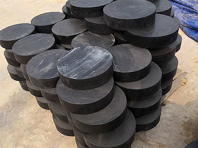柳江区板式橡胶支座由若干层橡胶片与薄钢板经加压硫化